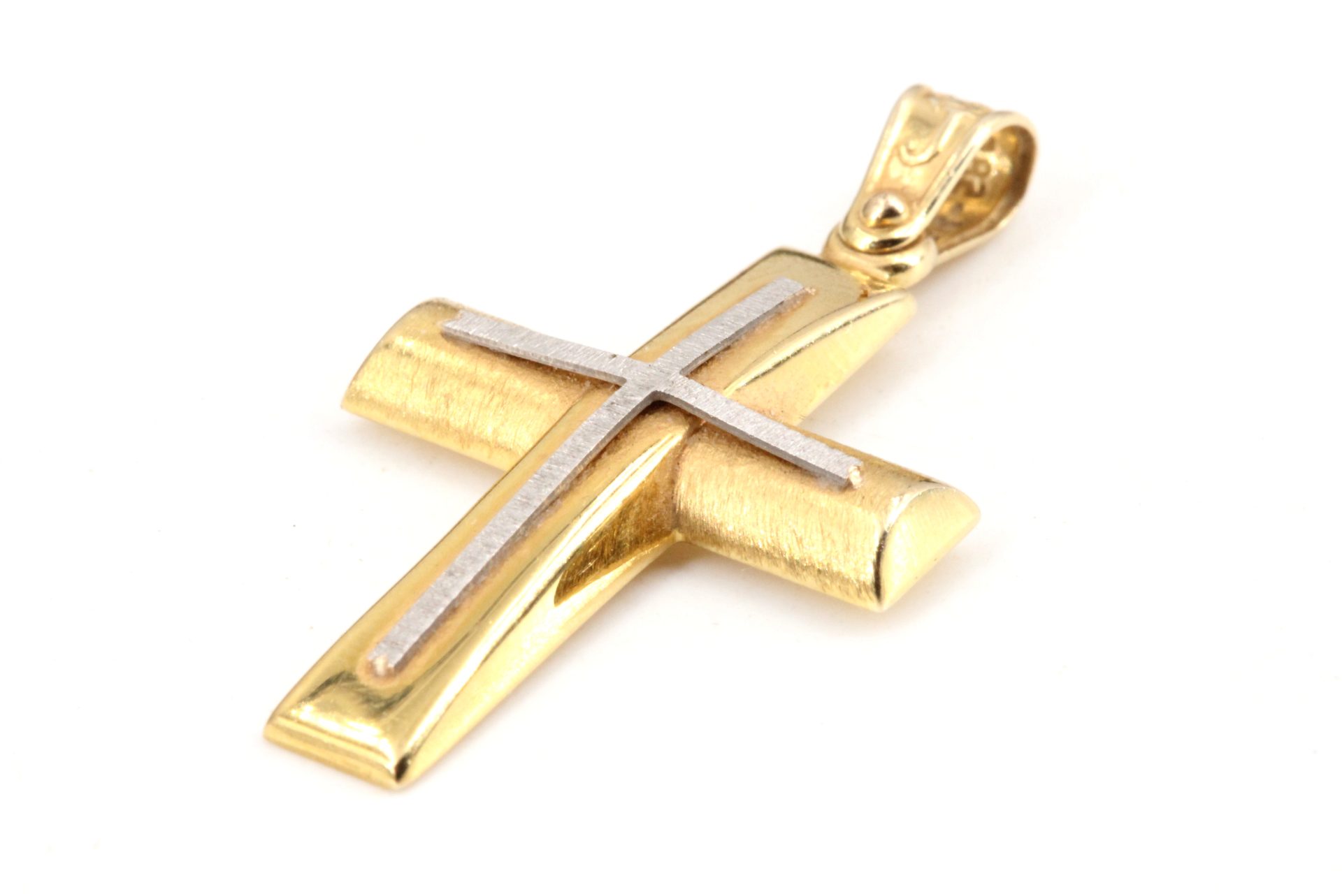 Verkauft beim Goldankauf Timmendorf: Kreuz aus Gelbgold mit kleinerem Kreuz aus Weißgold.